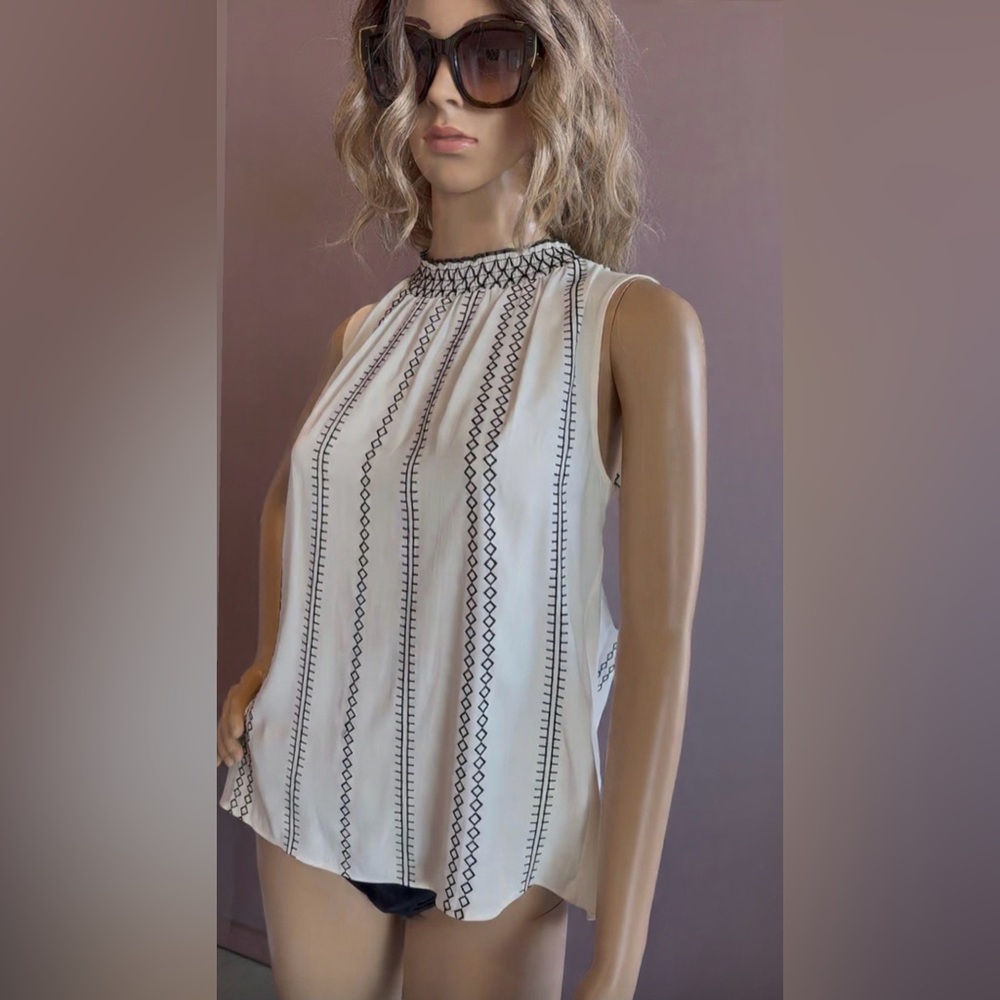 White House Black Market Beige/Black striped embroidered stitch top size 6